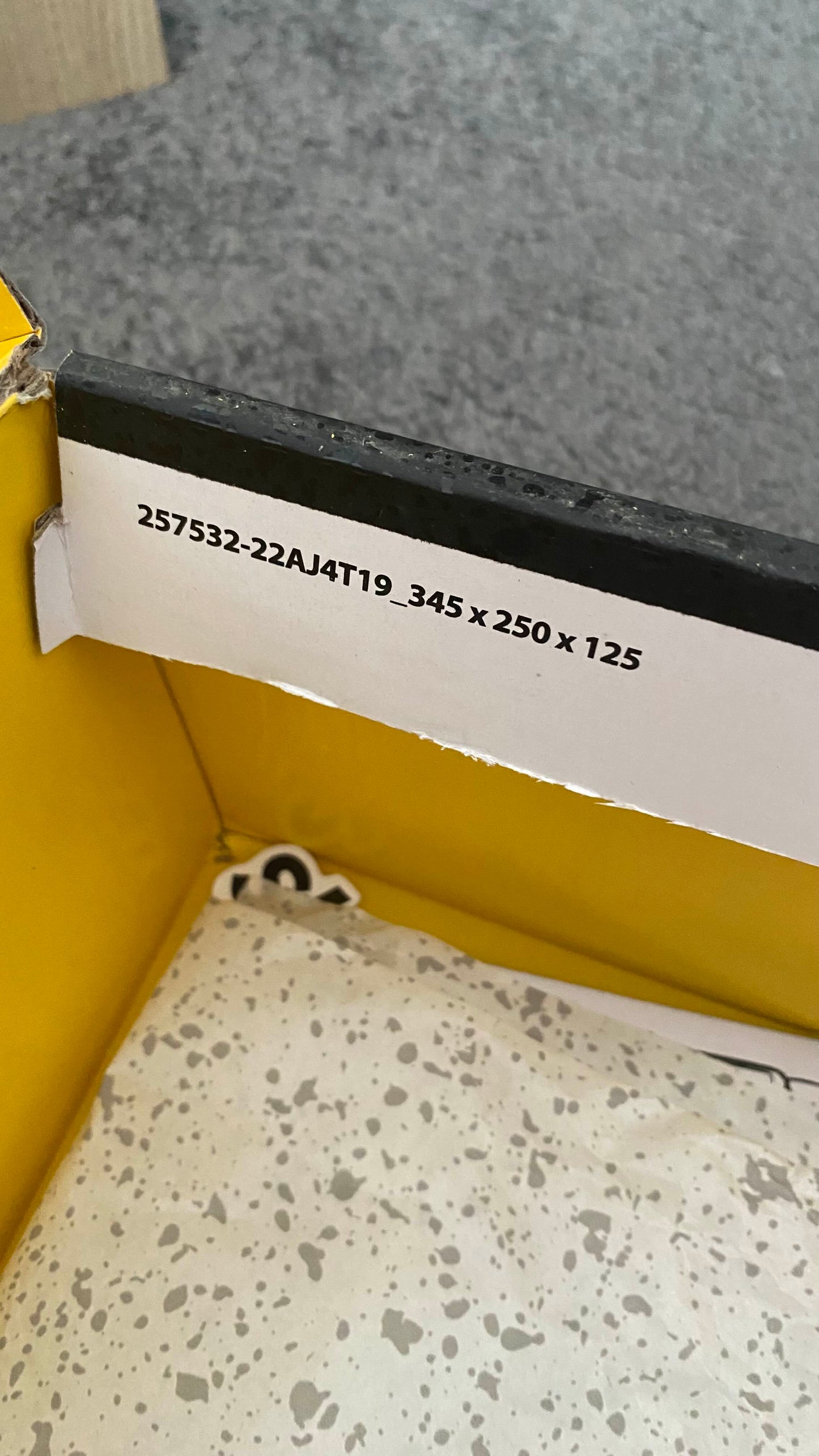 Jordan 4 Yellow Thunders