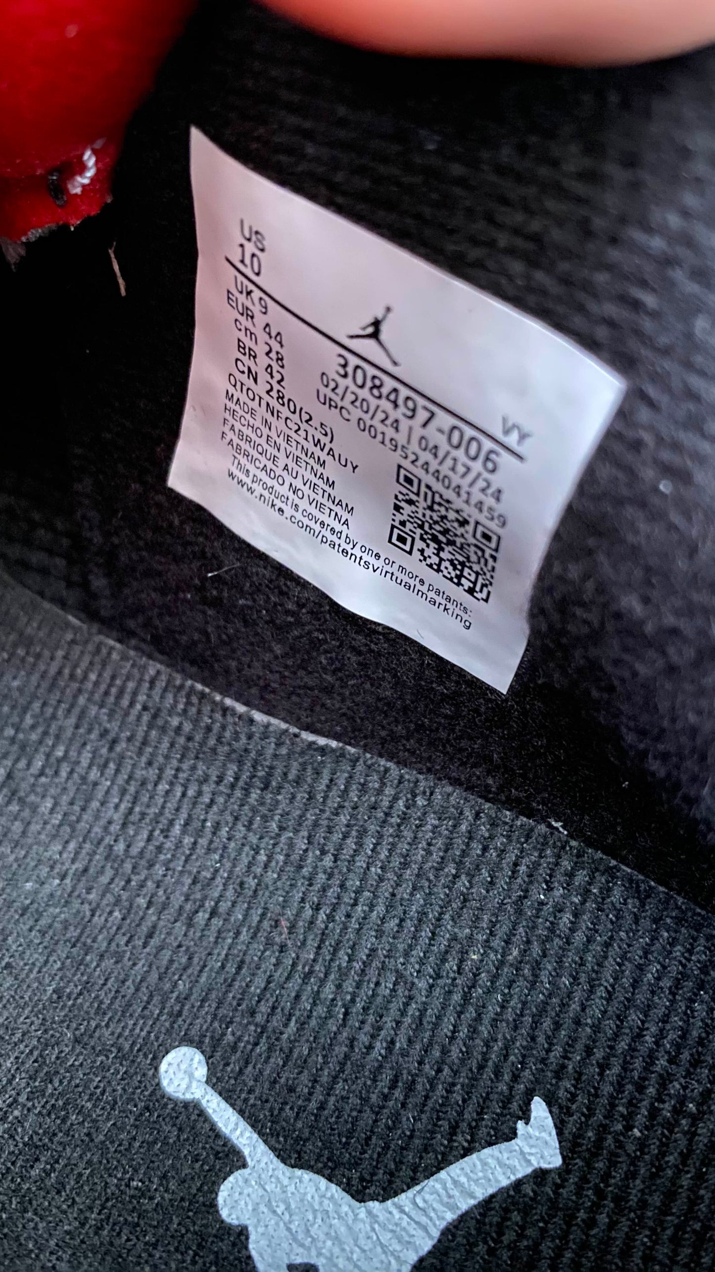 Jordan 4 Red Thunders