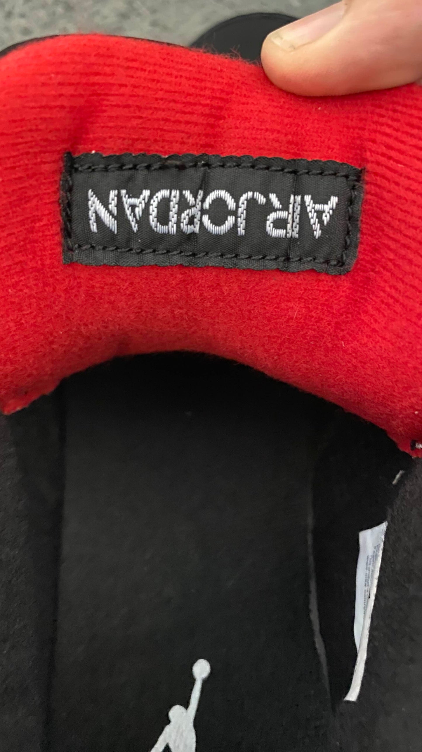 Jordan 4 Red Thunders