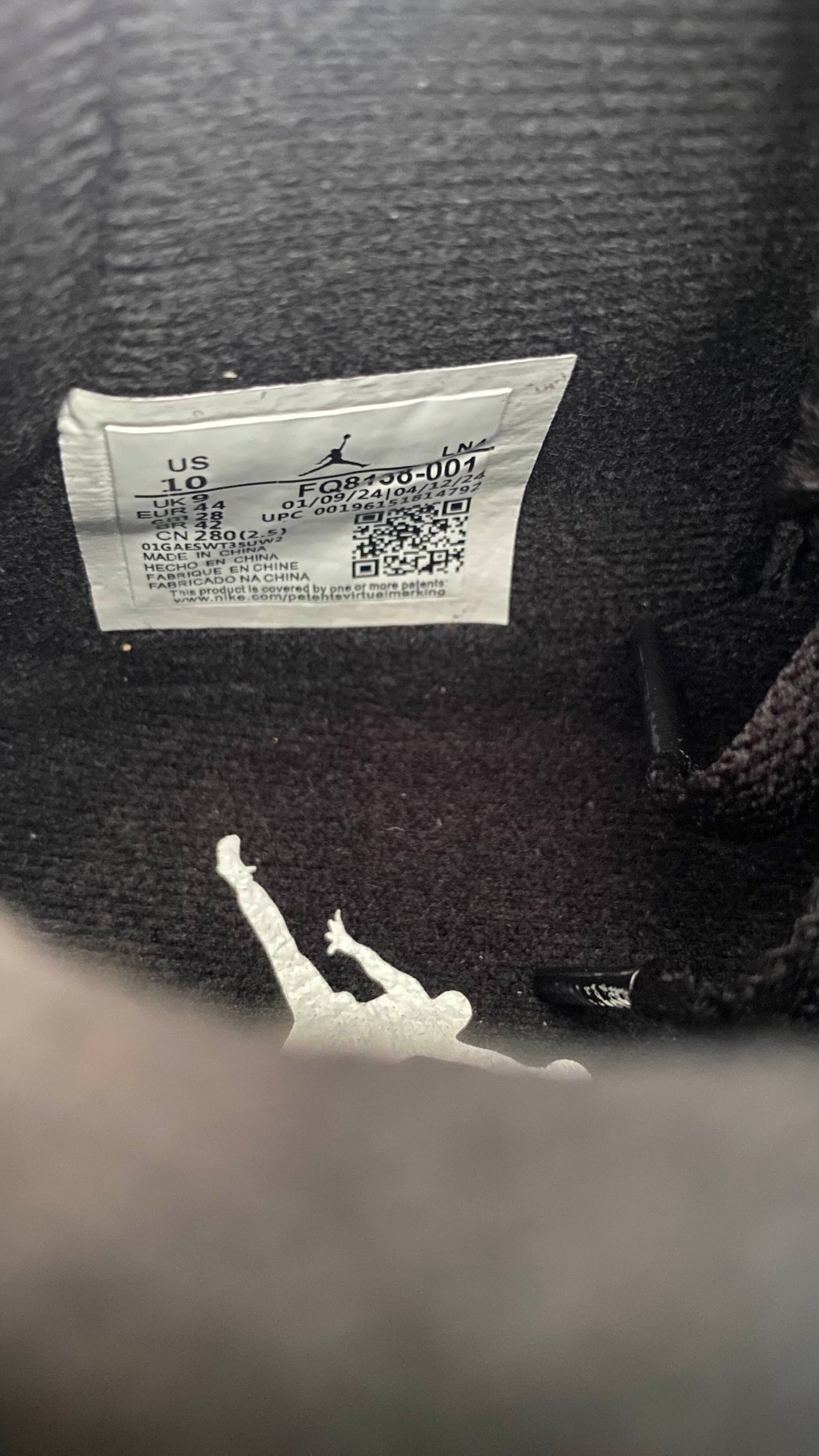 Jordan 4 White Thunders